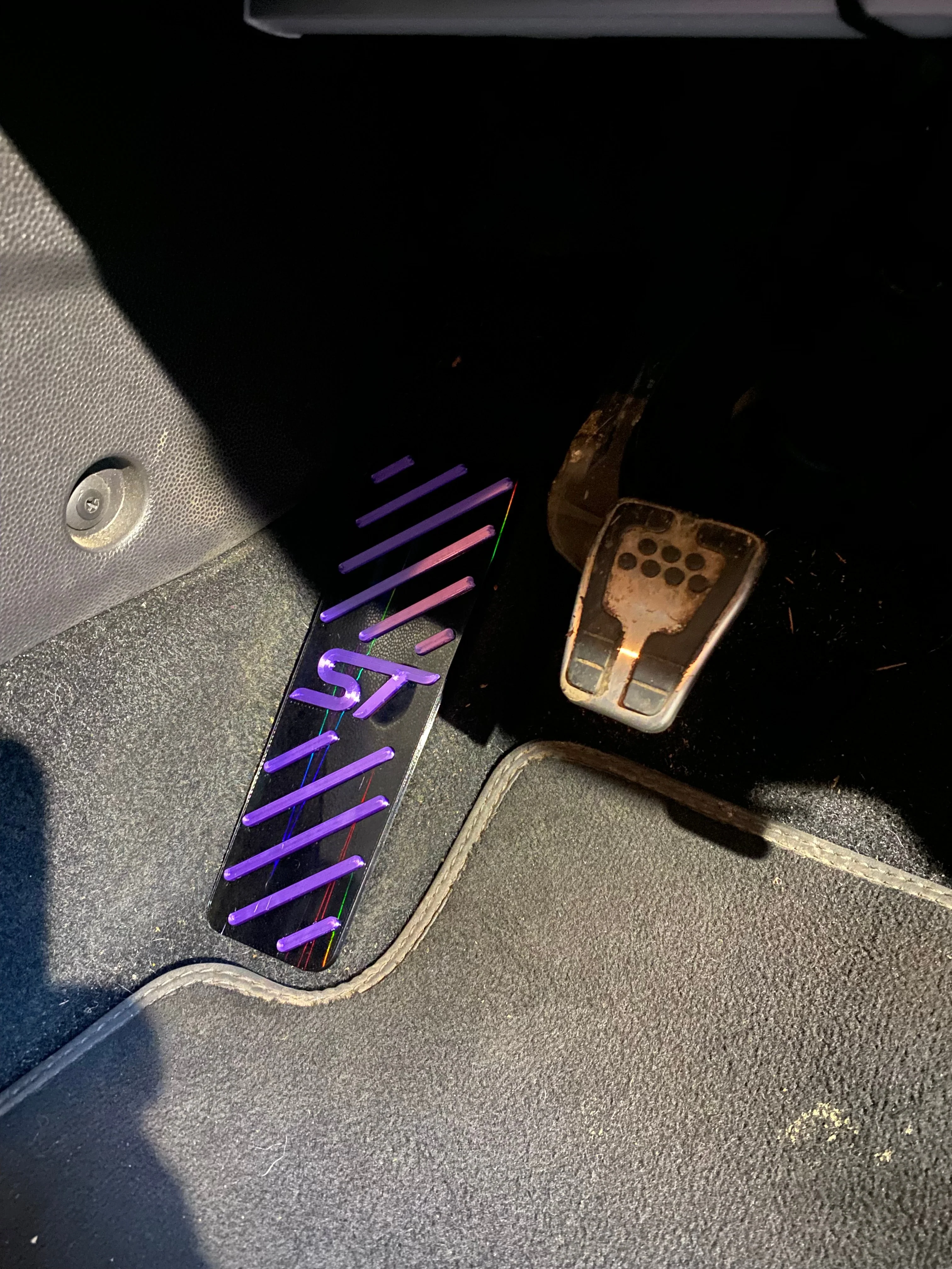 Ford Fiesta 'ZS' Dead Pedal Plate - Image 6